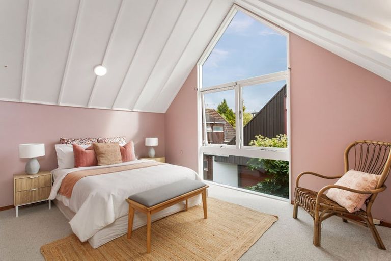 Photo of property in 2/24 Creyke Road, Ilam, Christchurch, 8041