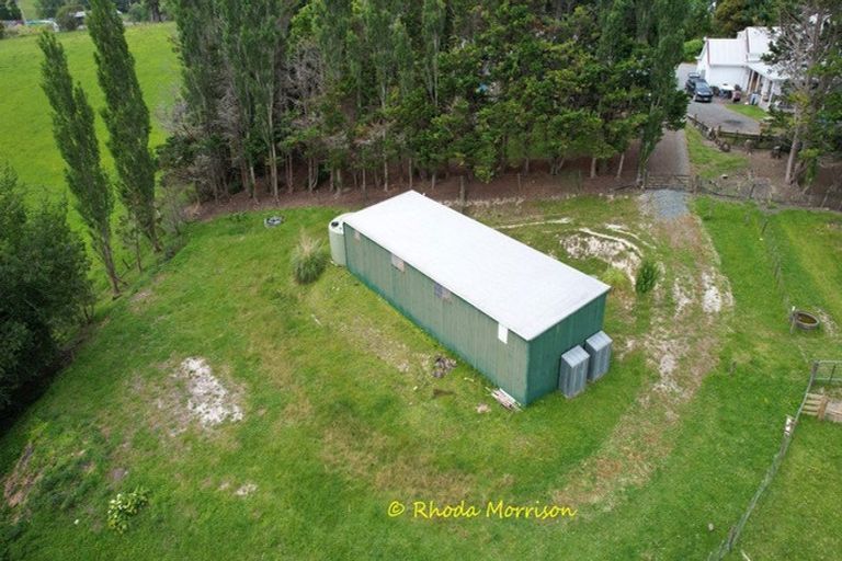 Photo of property in 69 Matakohe Wharf Road, Matakohe, 0593