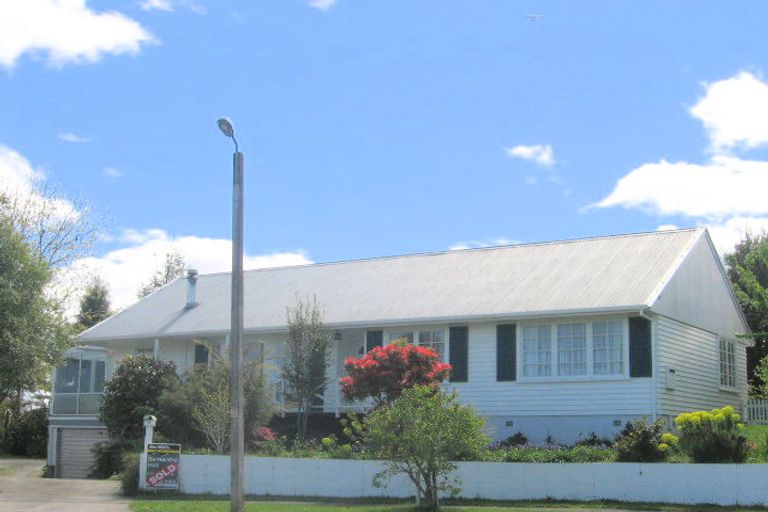 Photo of property in 14 Regents Grove, Richmond Heights, Taupo, 3330