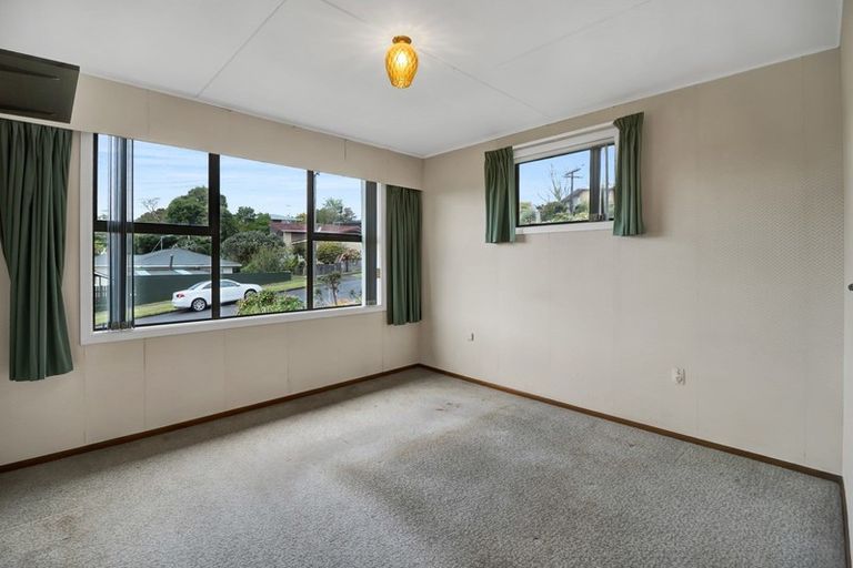 Photo of property in 4 Penrith Street, Westown, New Plymouth, 4310