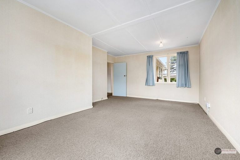 Photo of property in 10 Clement Grove, Taita, Lower Hutt, 5011