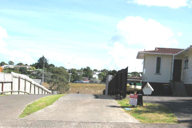 Photo of property in 36 Cockayne Crescent, Sunnynook, Auckland, 0620