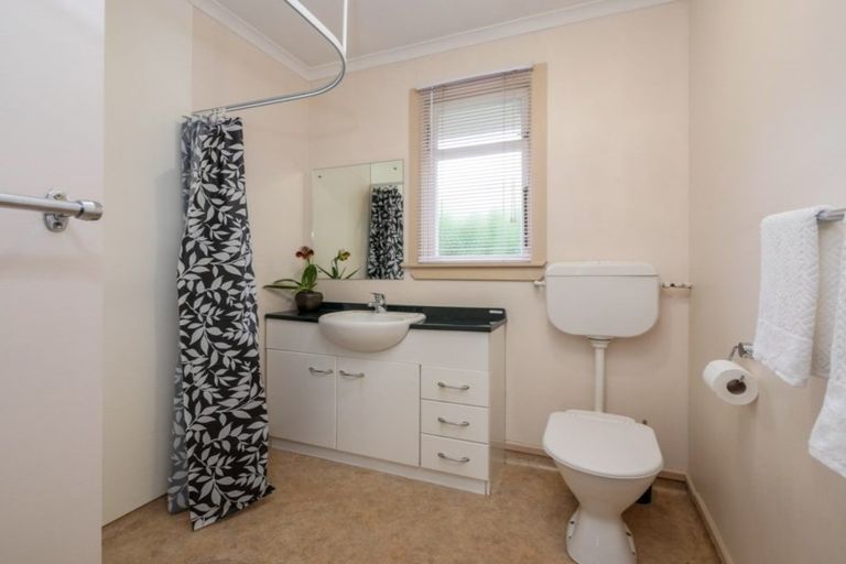 Photo of property in 98 Wakari Road, Helensburgh, Dunedin, 9010