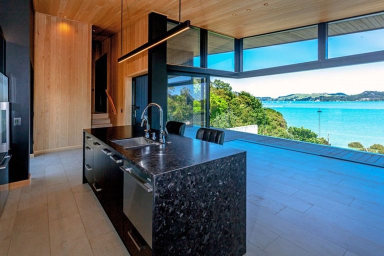 Photo of property in 90 Harbour View Road, Coromandel, 3581