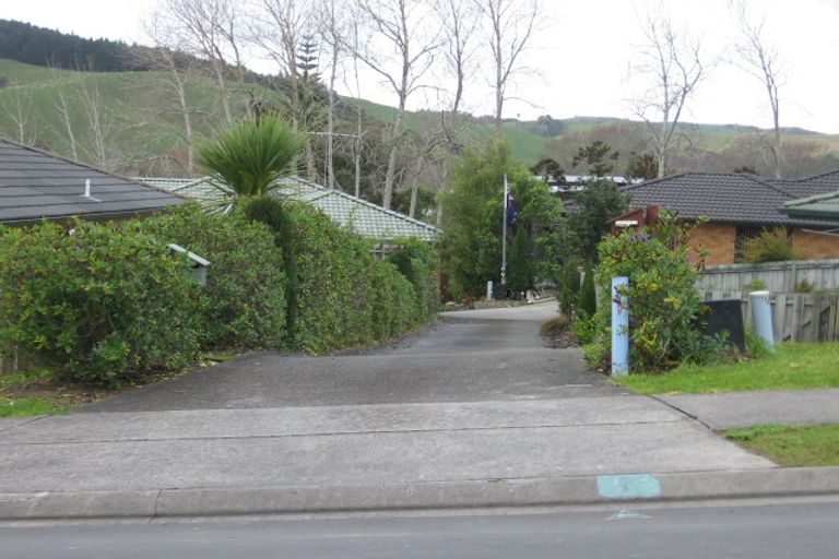 Photo of property in 74 Cabeleigh Drive, Helensville, 0800