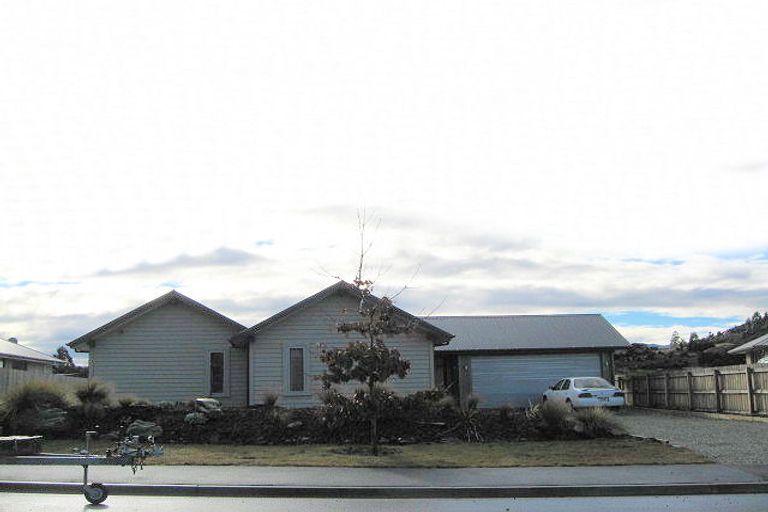 Photo of property in 86 Mount Iron Drive, Wanaka, 9305