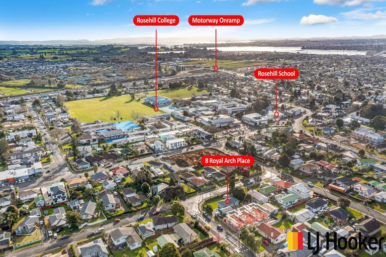 Photo of property in 8 Royal Arch Place, Rosehill, Papakura, 2113
