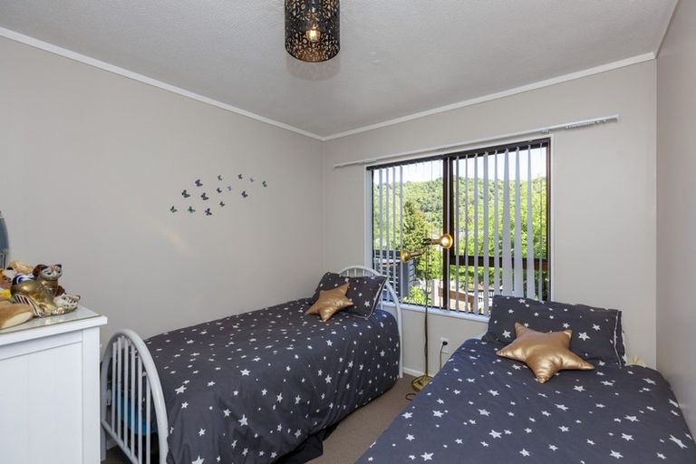 Photo of property in 20 Hookway Grove, Paraparaumu, 5032