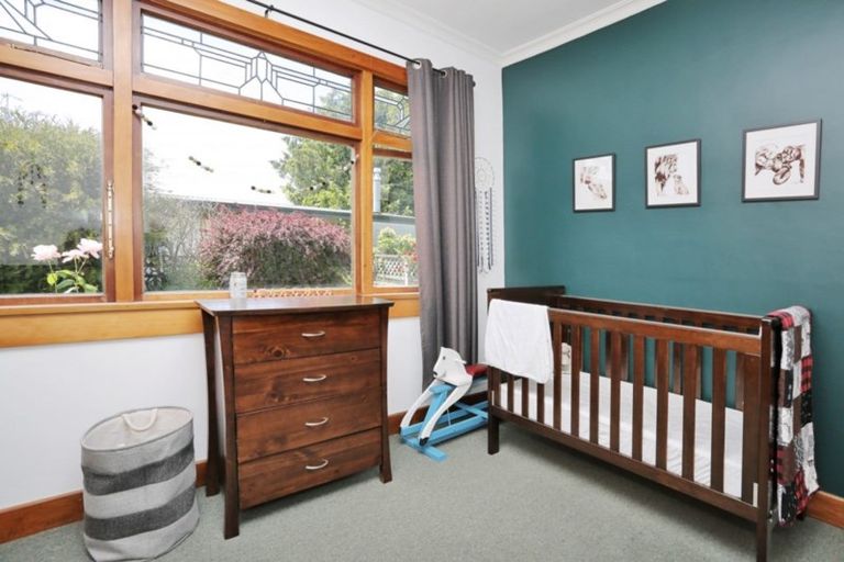 Photo of property in 12 Prince Street, Winton, 9720