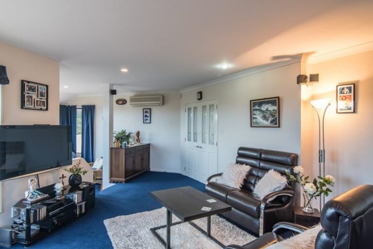 Photo of property in 7 Sunset Terrace, Waikanae Beach, Waikanae, 5036