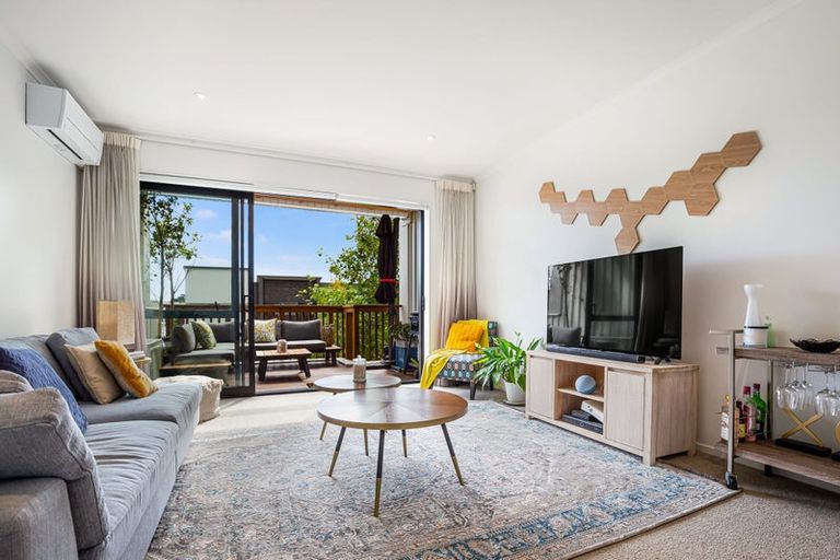 Photo of property in 4 Torea Tai Road, Hobsonville, Auckland, 0616