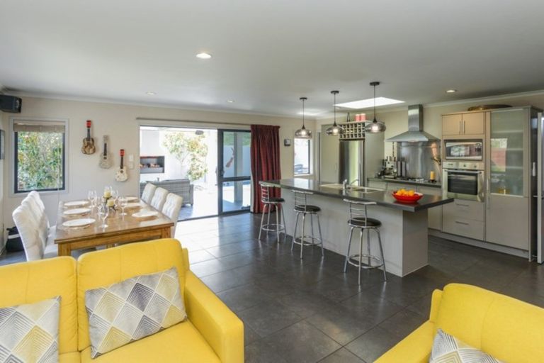 Photo of property in 87 Merlot Drive, Greenmeadows, Napier, 4112