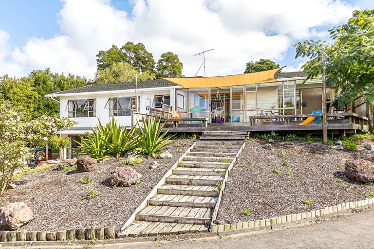 Photo of property in 18 Monowai Street, Wellsford, 0900