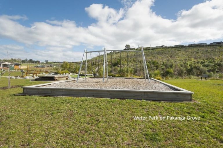 Photo of property in 70 Pakanga Grove, Pyes Pa, Tauranga, 3112