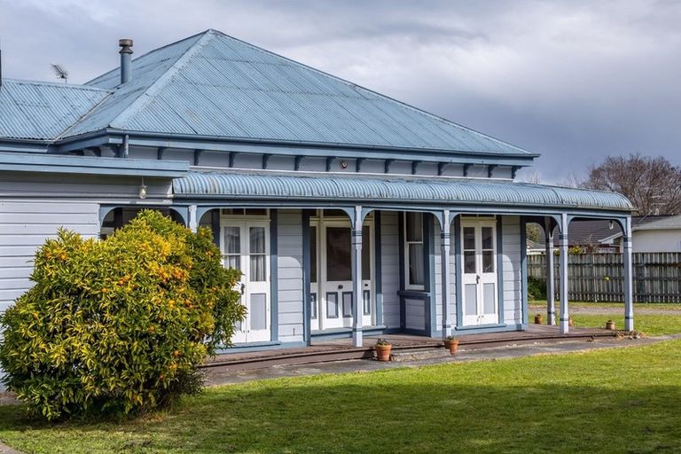 Photo of property in 2/14 Seddon Street, Carterton, 5713