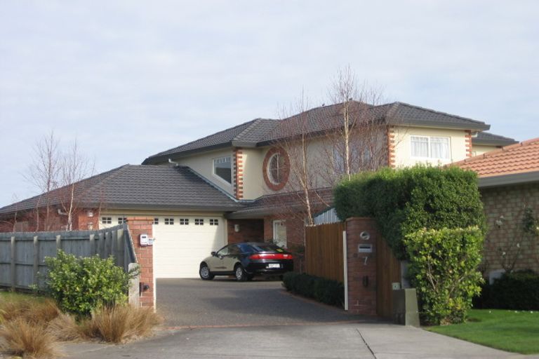 Photo of property in 7 Gilnockie Close, East Tamaki Heights, Auckland, 2016