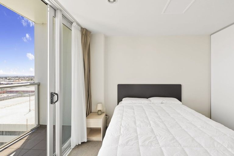 Photo of property in Proximity Apartments, 909/17 Osterley Way, Manukau, Auckland, 2104