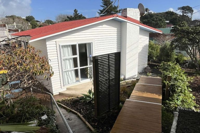 Photo of property in 28 Annandale Street, Lynmouth, New Plymouth, 4310