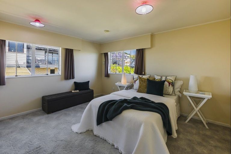 Photo of property in 81 Churchill Drive, Taradale, Napier, 4112