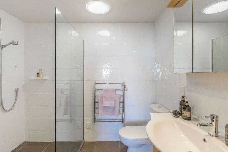 Photo of property in 31/4u Seaview Road, Paraparaumu Beach, Paraparaumu, 5032