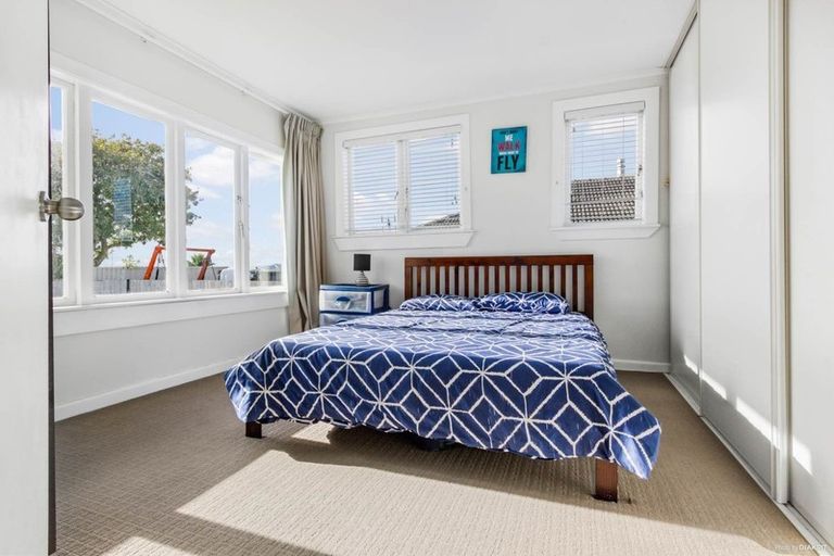 Photo of property in 237 Sturges Road, Henderson, Auckland, 0612