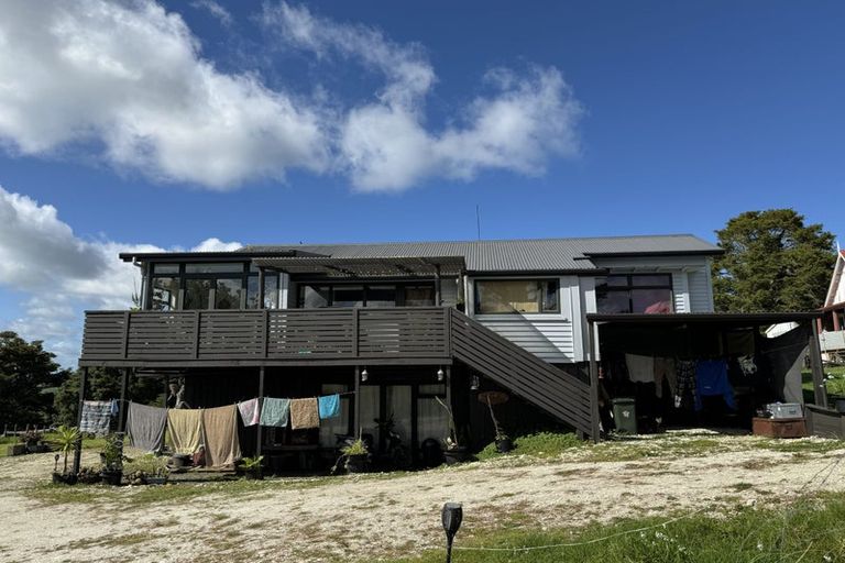 Photo of property in 43 The Pines Road, Paparoa, 0571