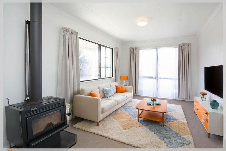 Photo of property in 5 Linklater Avenue, Foxton Beach, Foxton, 4815