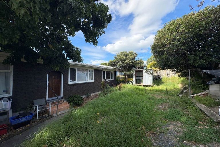 Photo of property in 19 Sherwood Avenue, Te Atatu South, Auckland, 0610