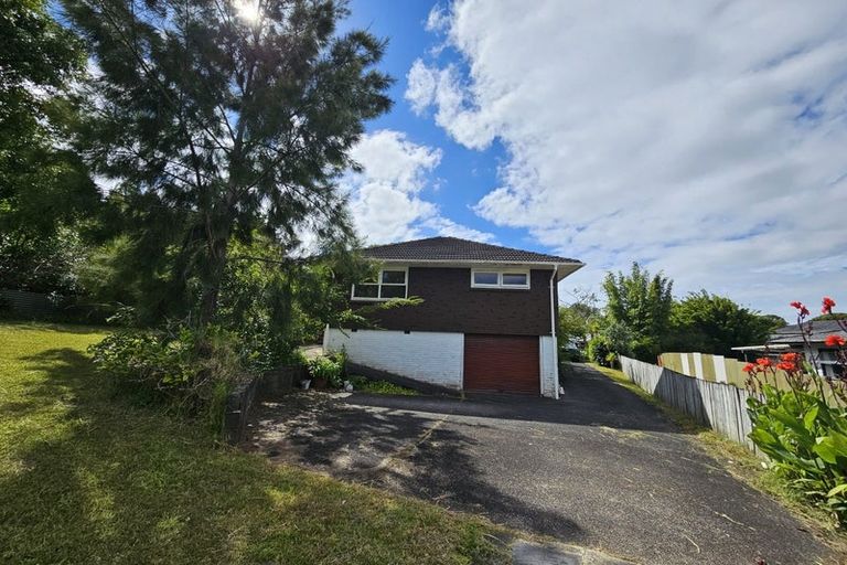 Photo of property in 30 Lyford Crescent, Sunnynook, Auckland, 0620