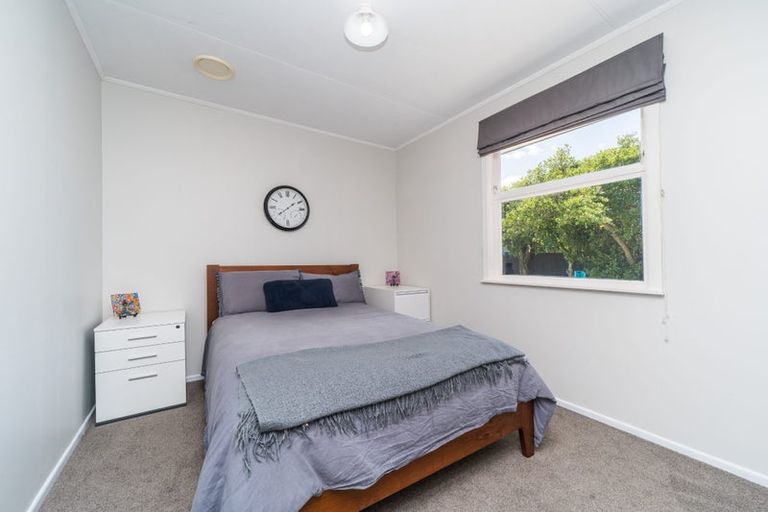 Photo of property in 36 Tararua Terrace, Cloverlea, Palmerston North, 4412