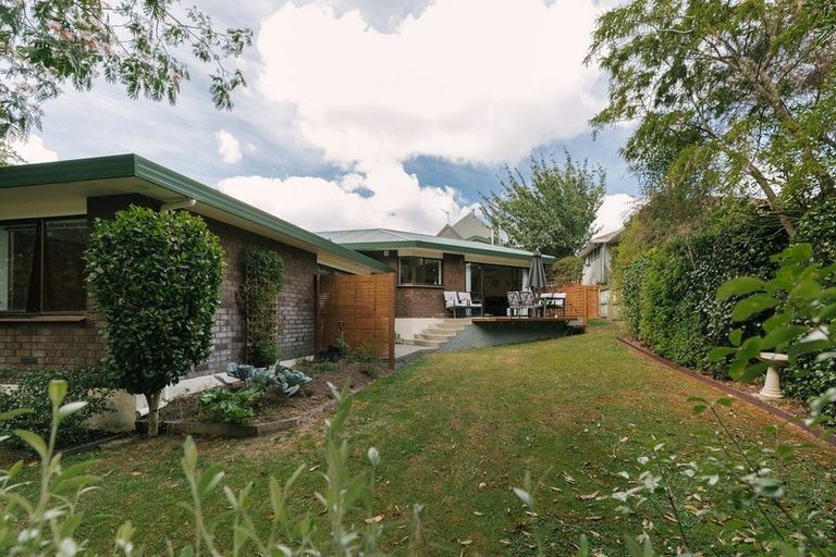 Photo of property in 28 Kentucky Way, Awapuni, Palmerston North, 4412