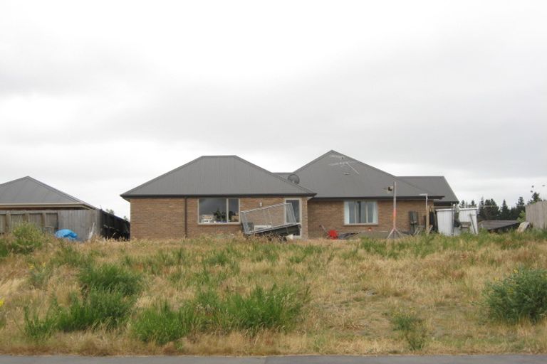 Photo of property in 48 Titirangi Crescent, Parklands, Christchurch, 8083