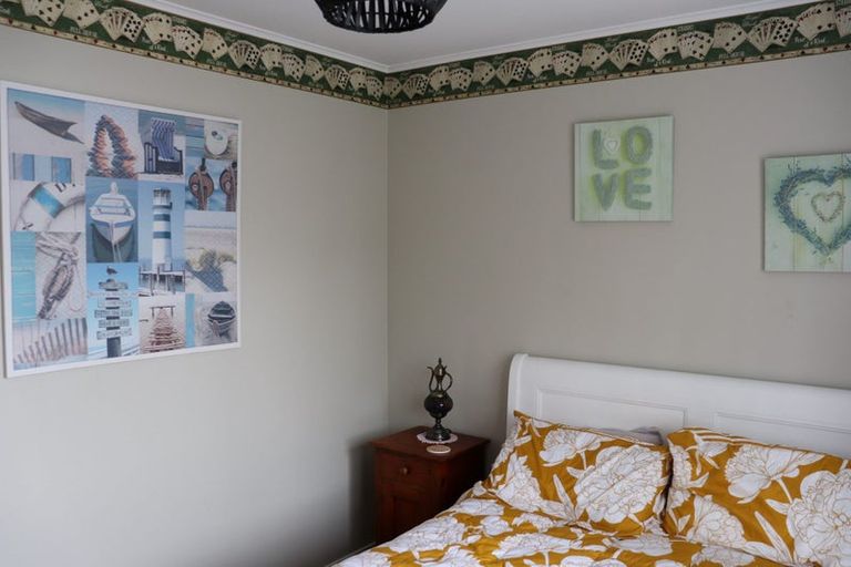 Photo of property in 65 Gorge Road, Maungaturoto, 0520