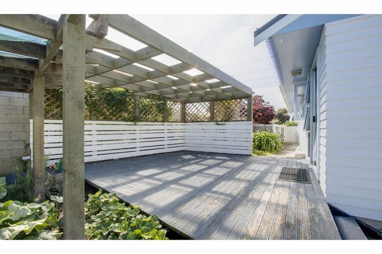 Photo of property in 20 Norfolk Street, Tamatea, Napier, 4112