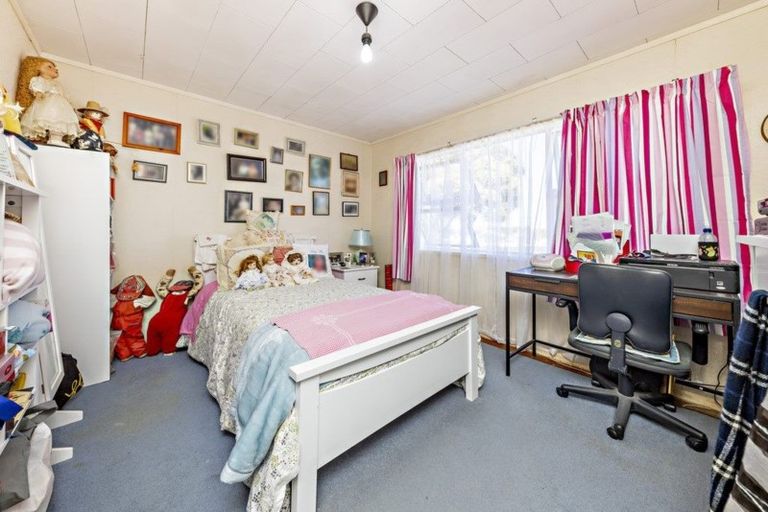 Photo of property in 175 Mahia Road, Wattle Downs, Auckland, 2103