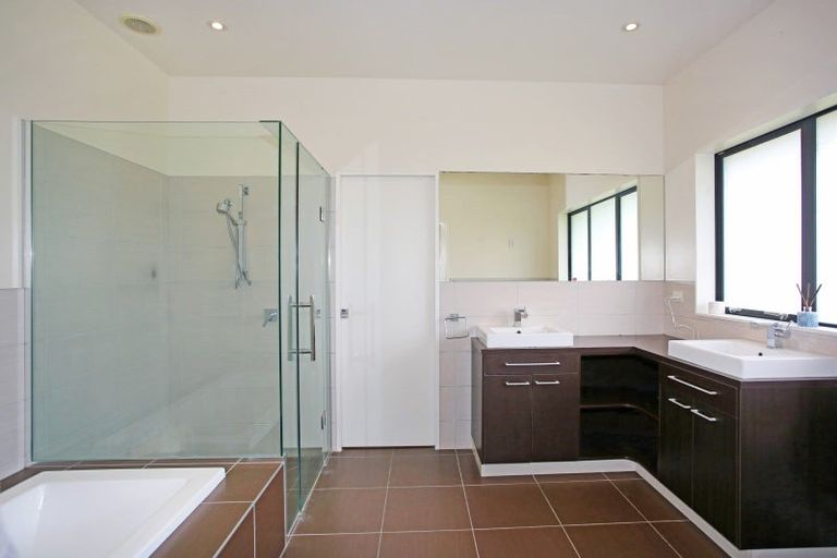 Photo of property in 11 Sanctuary Drive, Glenbrook, Waiuku, 2681