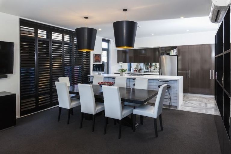 Photo of property in 2/2a Dorset Street, Christchurch Central, Christchurch, 8013