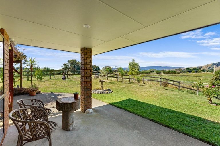 Photo of property in 761 State Highway 1, Te Horo, Otaki, 5581