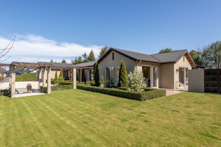 Photo of property in 54 Oakgrove Drive, Rangiora, 7400