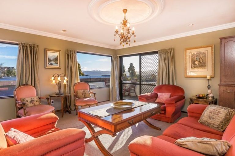 Photo of property in 79 Tamatea Road, Taupo, 3330