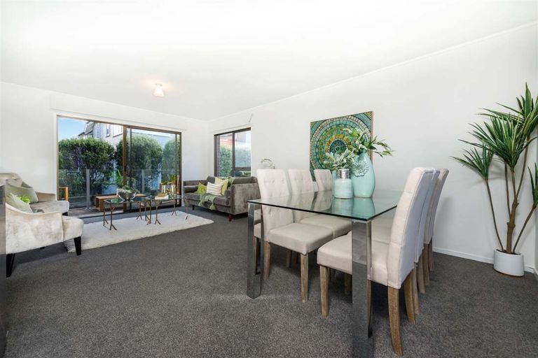 Photo of property in 3/59 Norwood Road, Bayswater, Auckland, 0622