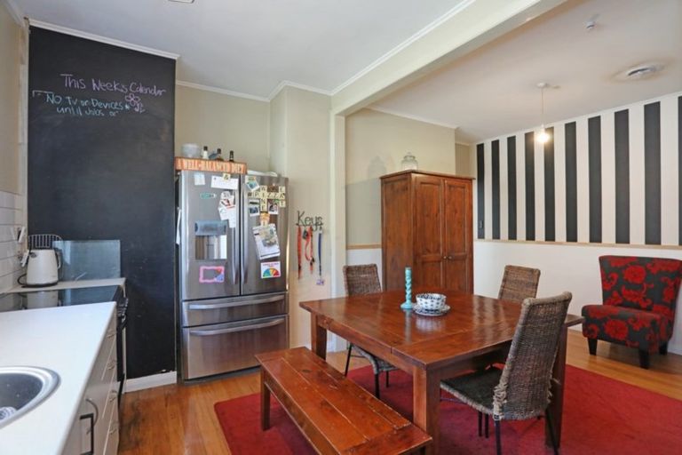 Photo of property in 5 Bell Street, Marton, 4710