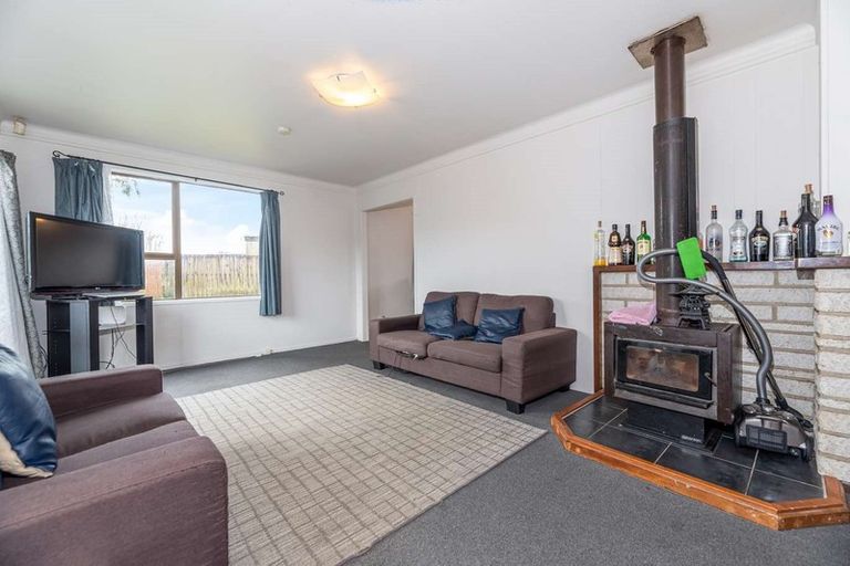 Photo of property in 16 Massine Place, Randwick Park, Auckland, 2105