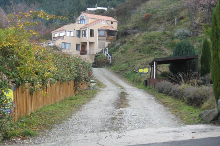 Photo of property in 12 Greenstone Place, Fernhill, Queenstown, 9300