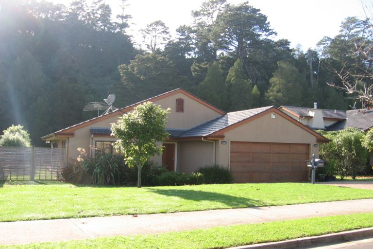 Photo of property in 16 Kristin Lane, Albany, Auckland, 0632