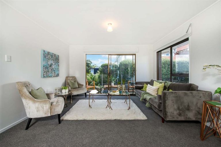 Photo of property in 3/59 Norwood Road, Bayswater, Auckland, 0622