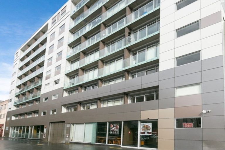 Photo of property in Monvie Apartments, 606/15 Holland Street, Te Aro, Wellington, 6011
