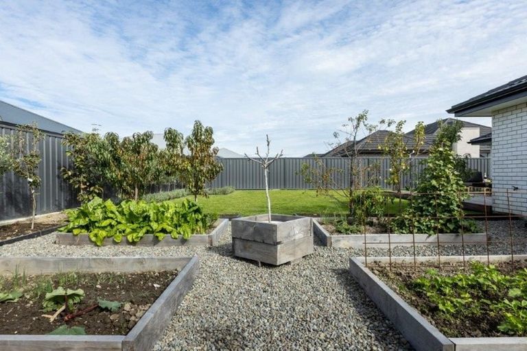 Photo of property in 15 Hikawera Drive, Frimley, Hastings, 4120