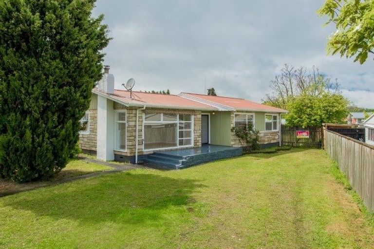 Photo of property in 4 Pryce Place, Silverdale, Hamilton, 3216