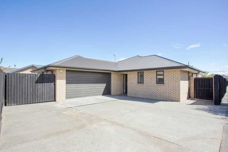 Photo of property in 59 Palmers Road, New Brighton, Christchurch, 8083